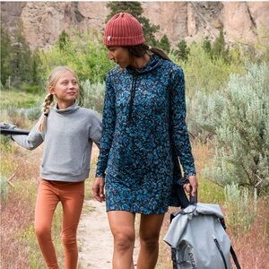 Title nine Haven hooded dress with pockets blue floral size Medium